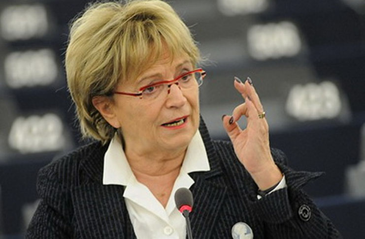 Deklarata e fortë e Doris Pack: Pse nuk reagon ambasadorja e BE në Shqipëri?