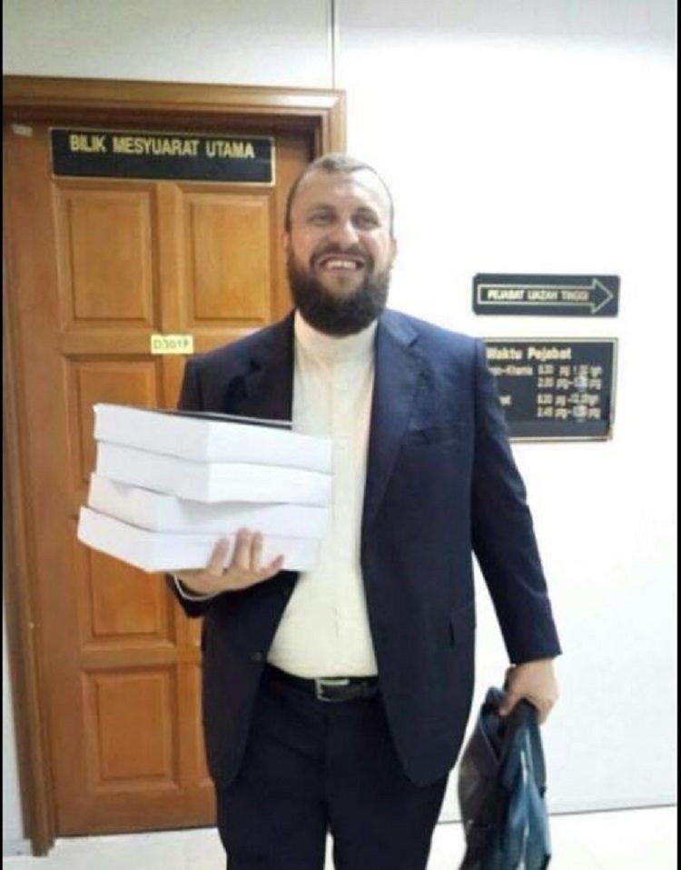 U arrestua në Malajzi për terrorizëm, lirohet pedagogu shqiptar