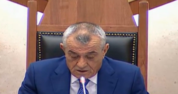 Ruçi rrëzon kërkesën e opozitës për përjashtimin e Ramës