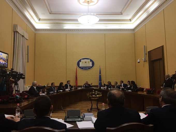 PS nis mbrojtjen ndaj Tahirit? Kreu i Ligjeve: Arrestimi i tij me lajme portalesh