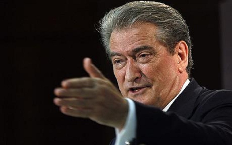 Berisha poston videon: Edi Rama kokrra e djalit…