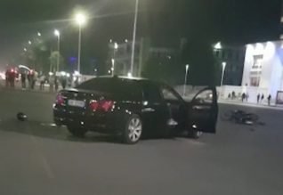 Aksidentohen një vajzë dhe një djalë, u përplasën nga një “BMW”