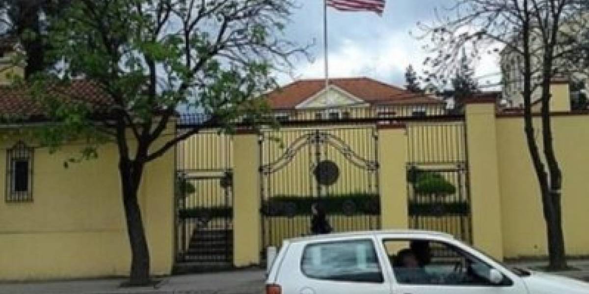 Alarm për bombë pranë Ambasadës Amerikane në Tiranë