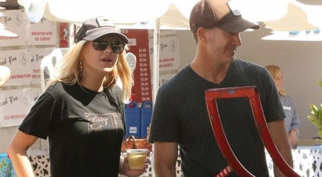 Pas divorcit, aktorja e njohur shfaqet në publik me të dashurin