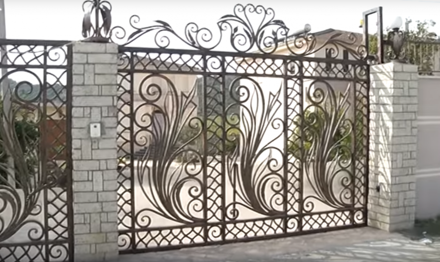 Vila luksoze e Habilajve, si i njihnin fqinjët