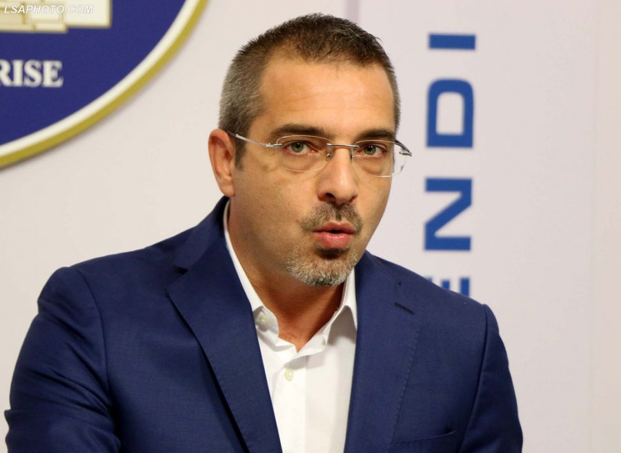 Çfarë iu sekuestrua Tahirit në banesë? Flet gazetarja