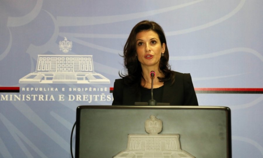 Ministria e Drejtësisë shkarkon drejtorët e Burgjeve