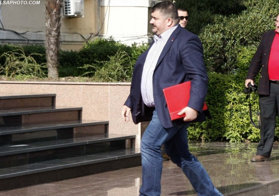 “Kaubojsi”: Pas “ndalimit tim” fshihet Rama dhe deputeti famoz i PS-së