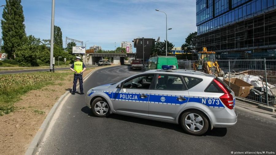 Terror në një qendër tregtare, i riu vret një grua dhe plagos 7 të tjerë