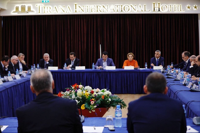 Çështja “Tahiri”, fronti opozitar: Zgjedhje të parakohshme. Të largohet Edi Rama!