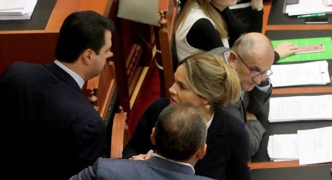 Kryemadhi dhe Vasili takim me Bashën në selinë e PD-së