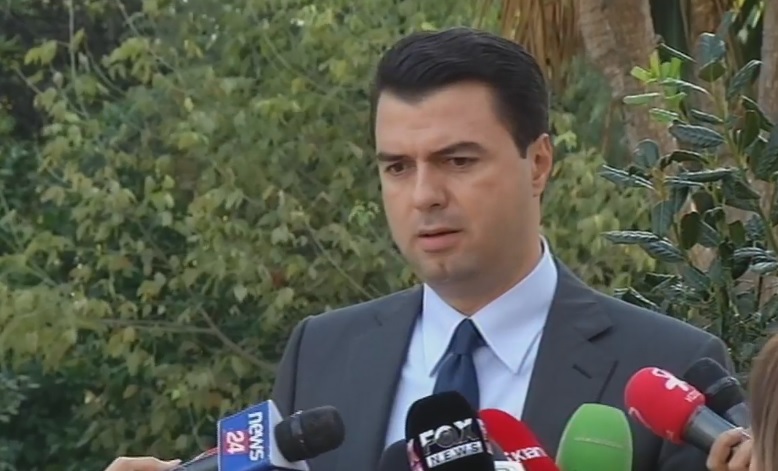 Basha: Shqipëria sundohet nga bandat dhe klanet mafioze