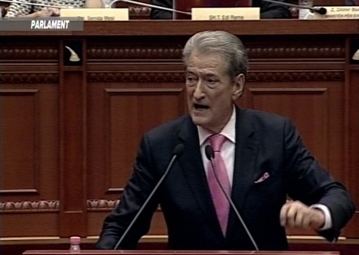 Ndërprerja e seancës nga Ruçi, Berisha: I bashkohem grupit të PD-së