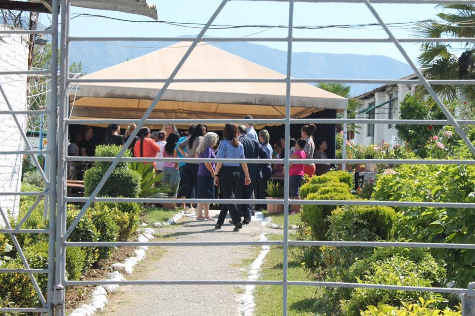 Drejtoresha e burgut të grave, apel Presidentit: 4 gra të sëmura rëndë, t’iu jepet amnisti e veçantë