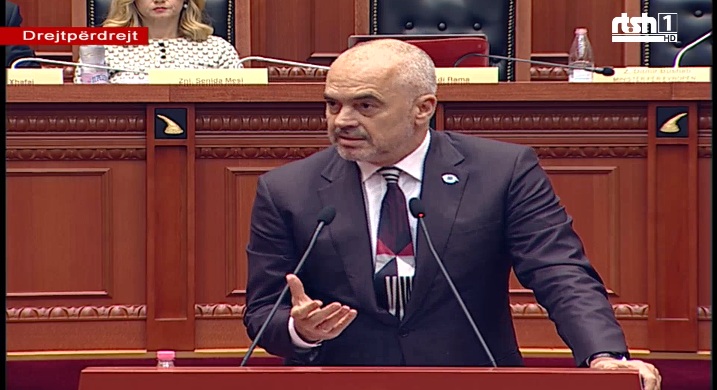 Ramës i vjen foto në Kuvend për të fortin e Shijakut: Ja ku ka qenë edhe në çadrën e lirisë me PD-në