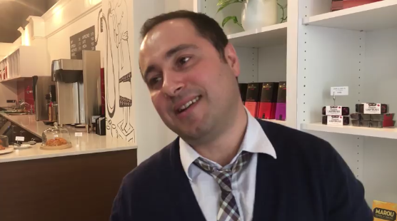 Durrsaku hap një biznes të suksesshëm pranë Shtëpisë së Bardhë (VIDEO)