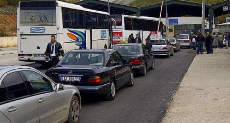 Greqia bllokon kalimin nga dogana e Kapshticës për tre orë
