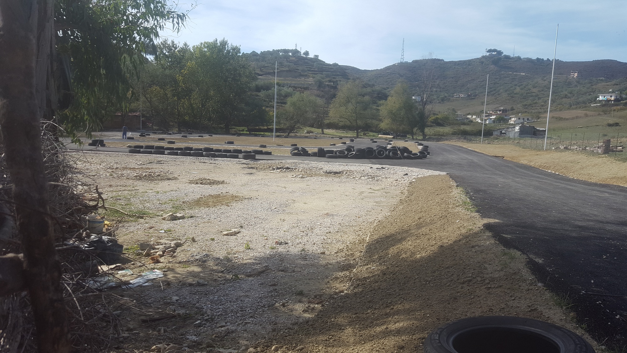 Kartodromi i parë që po hapet në qytetin e Durrësit (FOTO)