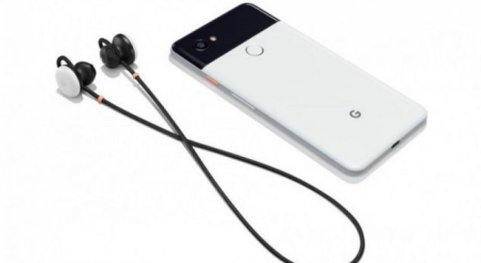 Google prezanton “super” kufjet me përkthyes të zërit në kohë reale