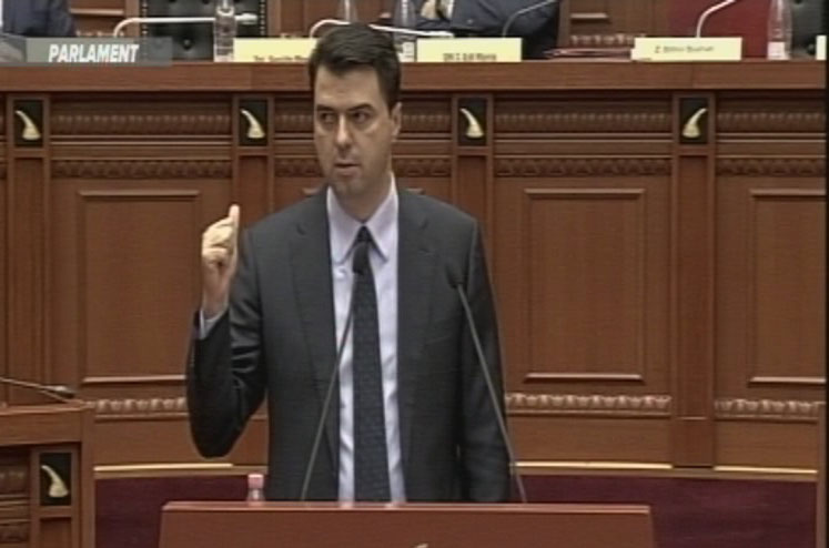 Basha: Të arrestohen Vangjush Dako dhe Qazim Sejdini