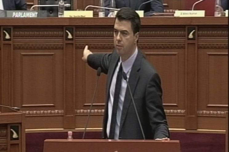 “Ky është Rama, fut njerëz në burg për drita e tulla, por bashkëpunëtorin…”