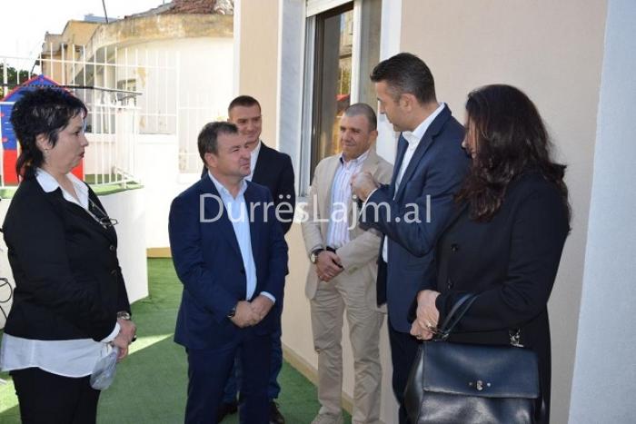 Kryebashkiaku i Durrësit, Vangjush Dako përuron rikonstruksionin e shtëpisë së foshnjës (FOTO+VIDEO)