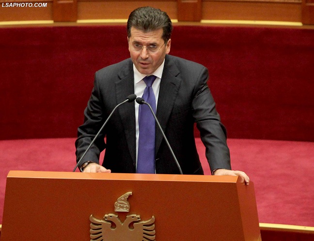 “Deputeti jo në dorë të policit”, Fatmir Mediu kundër heqjes së imunitetit