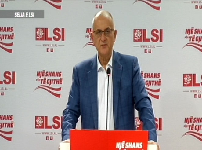 TVSH mbi biznesin e vogël, Vasili: Shkollëpaku po i heq bukën e gojës biznesit