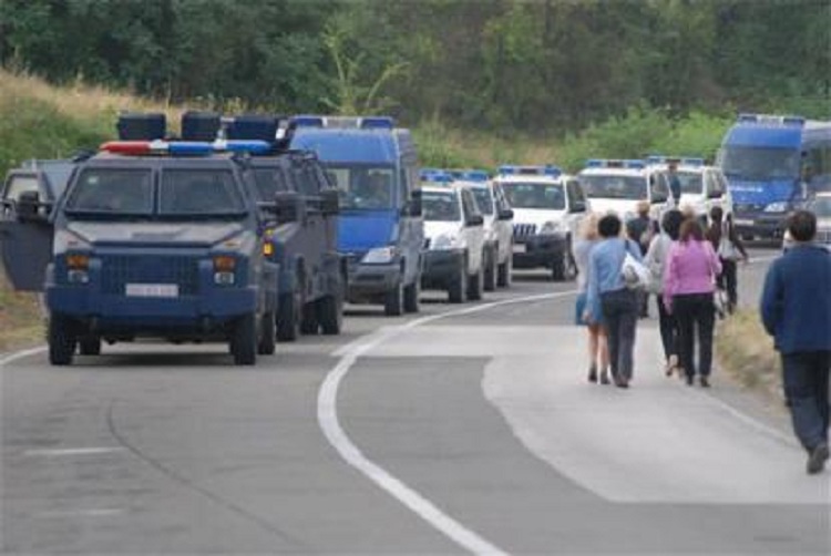 Eksploziv/ Policia e Kosovës ndalon autobusin që vinte nga Serbia, 3 në pranga