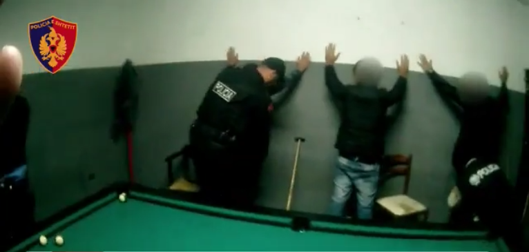 Policia kalon në “sitë” Shijakun, arrestohet pronari i një lokali (VIDEO)