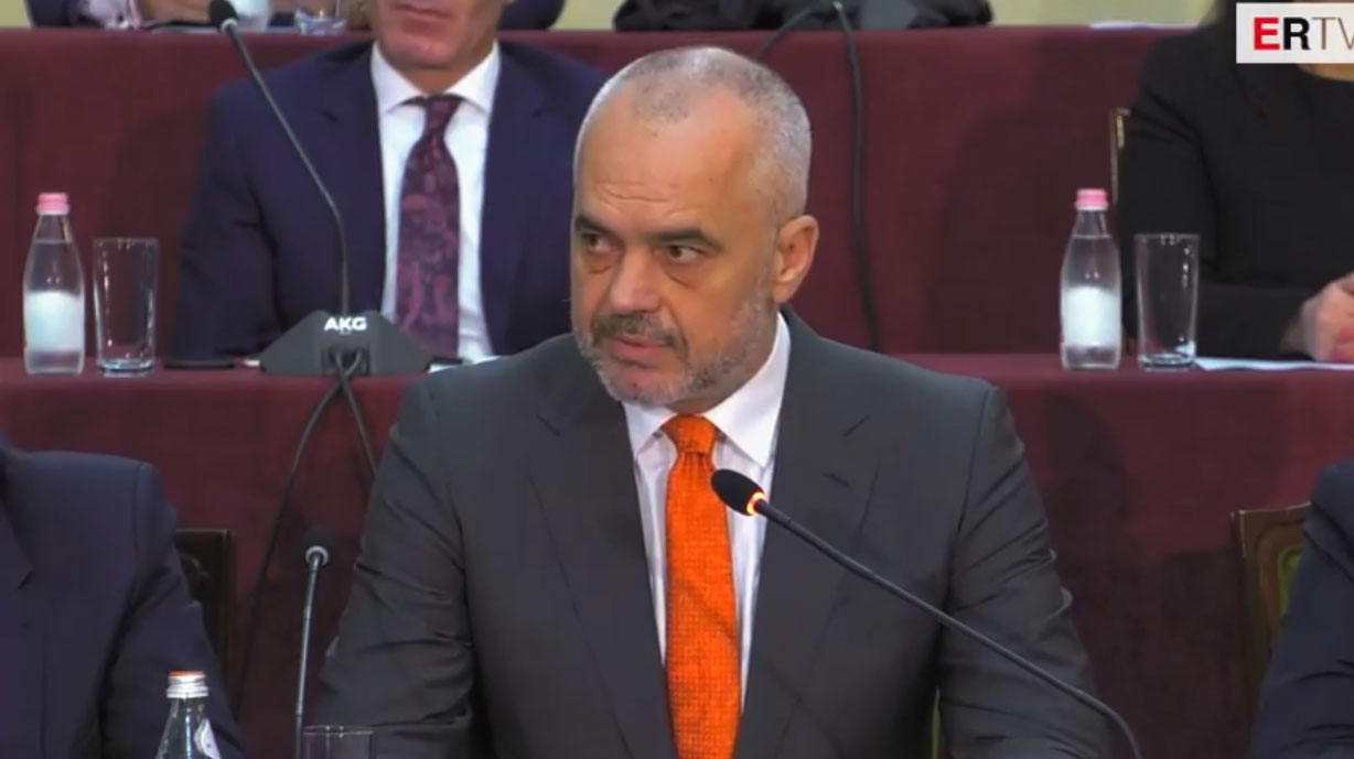 Tahiri përjashtohet nga grupi i PS/ Rama: T’i kontrollohet banesa, ndalesë daljes jashtë Shqipërie