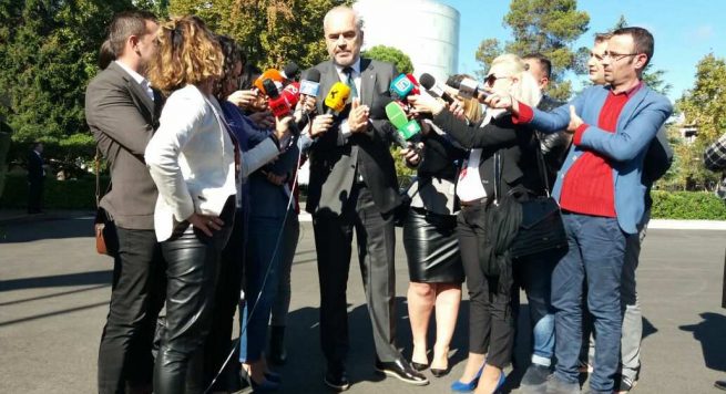 Ofendimi ndaj gazetarëve, Rama: Nuk kam fyer gazetarët, dhashë opinionin tim