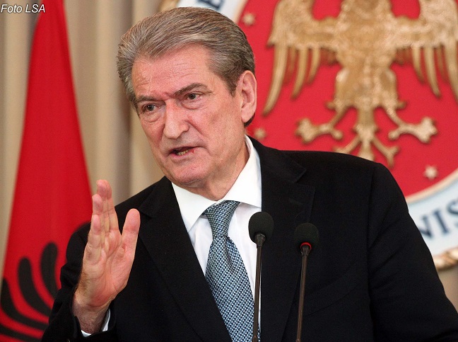 Berisha lëshon bombën: Mandati ndërkombëtar i arrestit për Tahirin, i sigurtë!