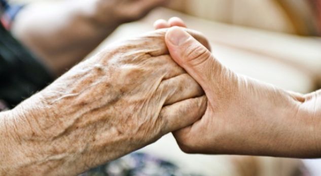 Gjesti i çiftit shqiptar bën që të qajë një Itali e tërë