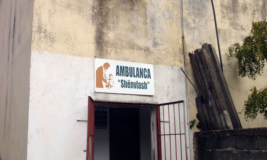 Durrës, ambulanca e Shënvlashit jashtë çdo standardi