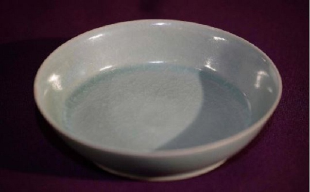 Nxirret në ankand tasi 1000 vjeçar, shitet me një shumë marramendëse