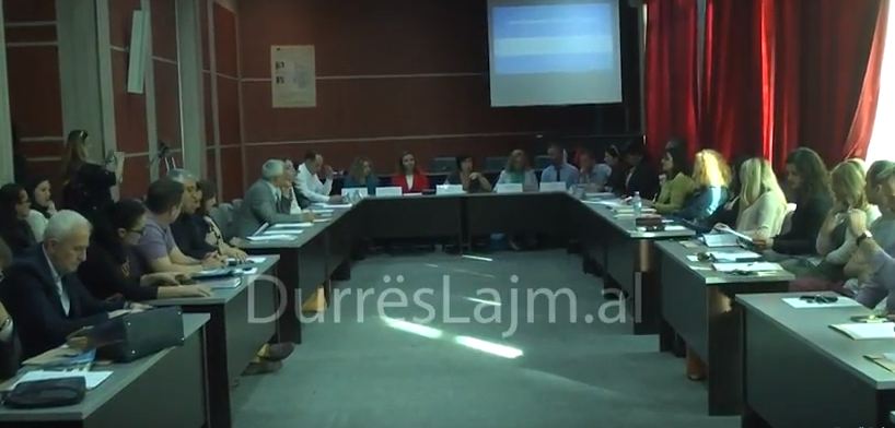 Seminari i HERE në UAMD, “Rëndësia e Studimeve të Doktoratës” (VIDEO)