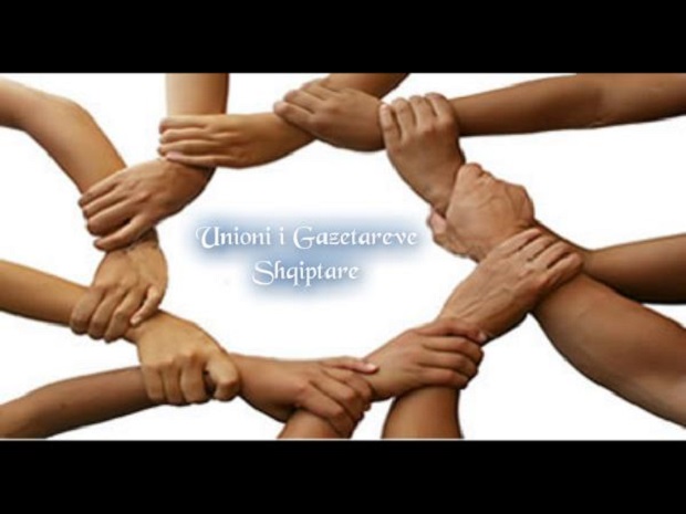 Militantët ofenduan gazetaren, UGSH thirrje politikanëve: Mos guxoni të kërcënoni e pengoni punën!