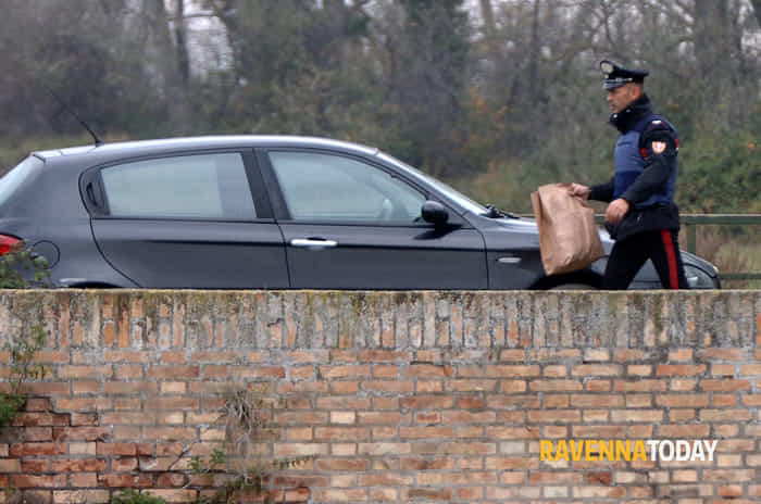 2.4 ton drogë/ Trafikantët shqiptarë përplasen me armë me policinë italiane