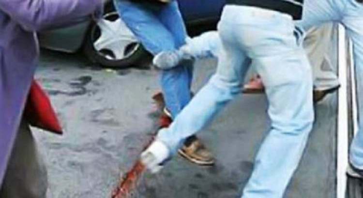 Përplasen me thikë adoleshentët, 1 i plagosur