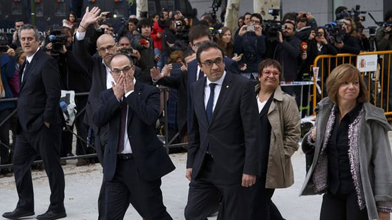 Prokurorët spanjollë kërkojnë arrestimin e Puigdemont