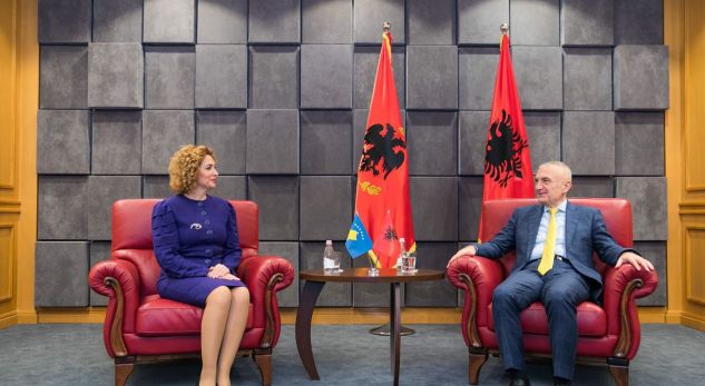 Meta takon dy ministrat e Kosovës, Reshitajn dhe Hasanin