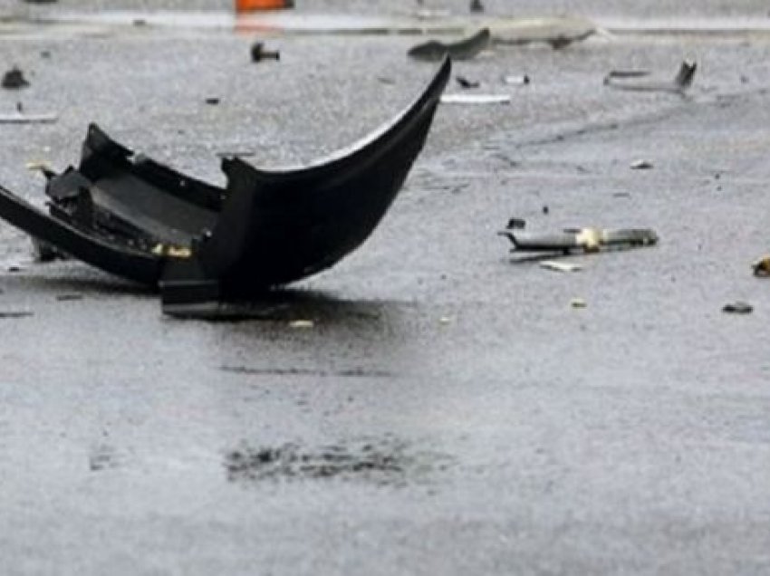 Fuoristrada del nga rruga, aksidentohen 8 persona, 5 prej të cilëve fëmijë