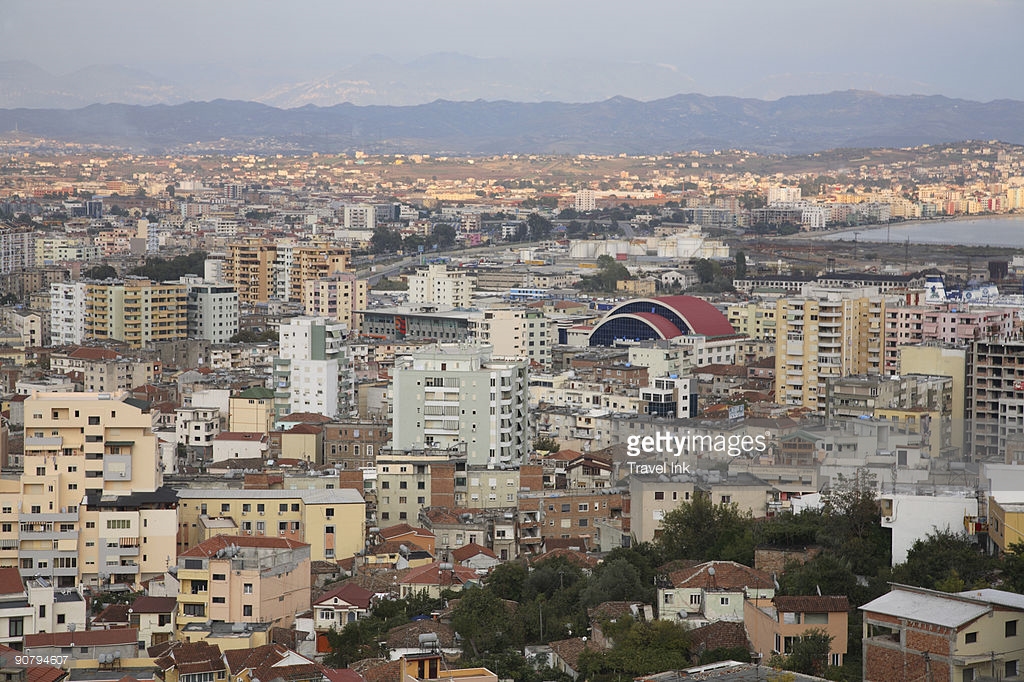 Çfarë po ndodh në Durrës? Institucionet pa drejtues, ministritë nuk shpallin fituesit!