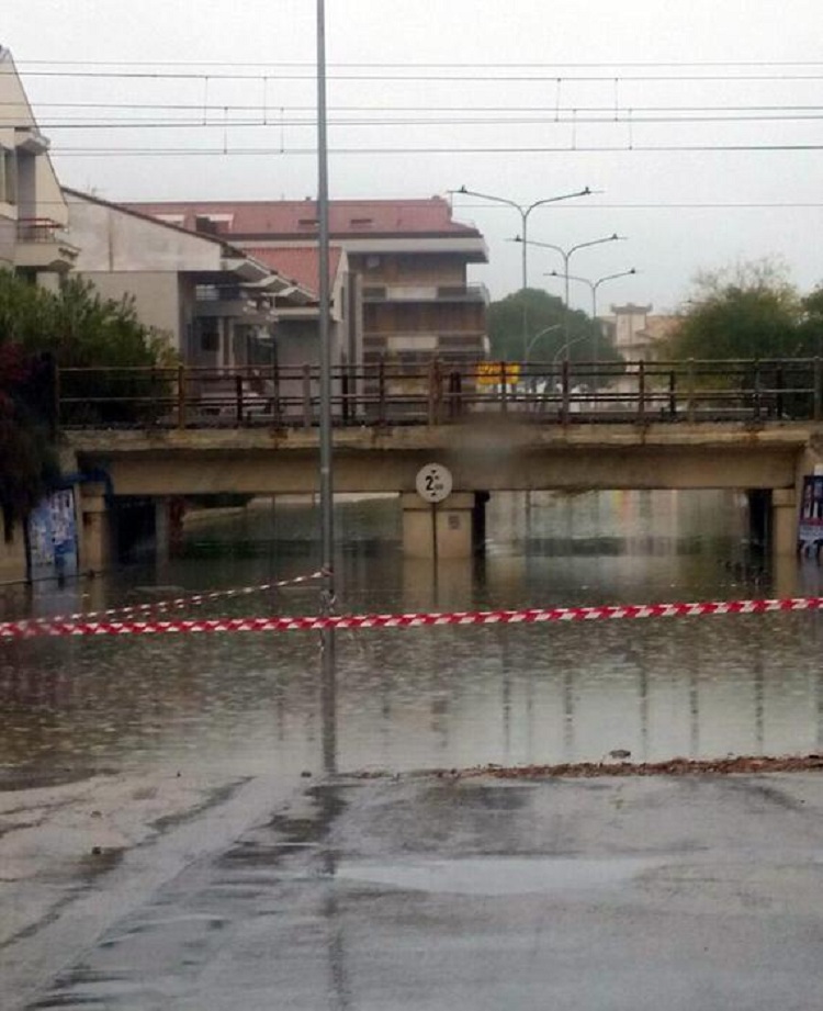 Moti i keq godet edhe Italinë, shënohen viktimat e para