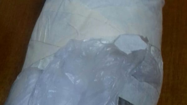 Kontrolli e bën nervoz shqiptarin, kapet me 1 kg heroinë në makinë