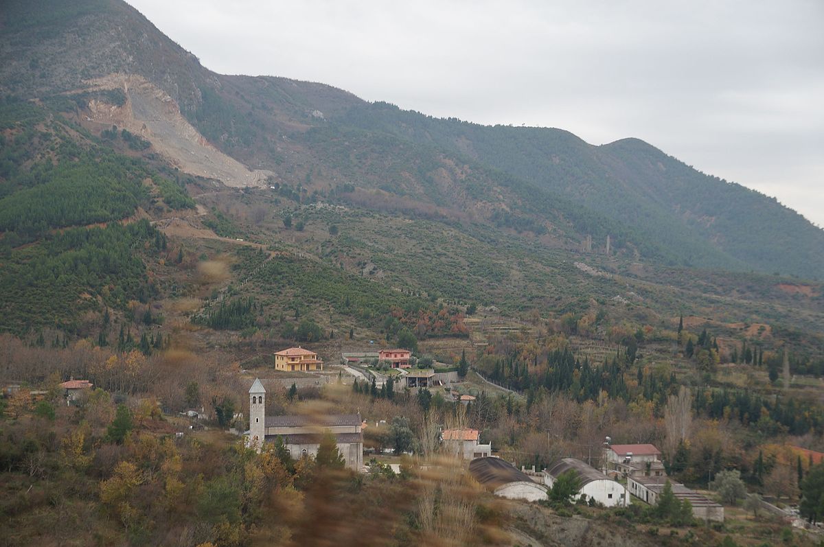 “Ajo erdhi vetë”! Si i zbuloi Policia të miturën dhe 22-vjeçarin, u kapën duke bërë seks