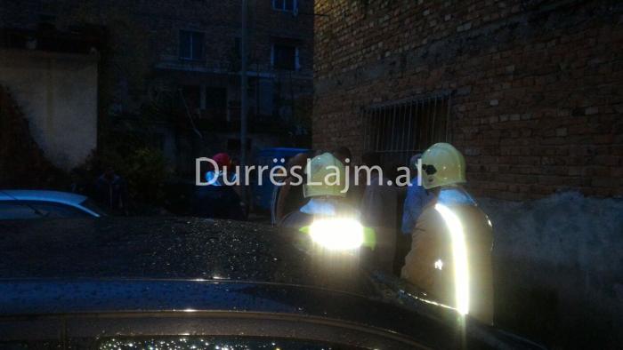 Shpërthen bombola e gazit brenda banesës në Durrës (FOTO+VIDEO)