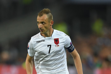 Agolli shuan polemikat për mosgrumbullimin: Tërheqjen nuk e kam menduar