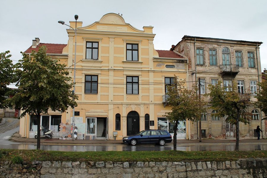 Presidenti Meta viziton sot Muzeun e Alfabetit në Manastir